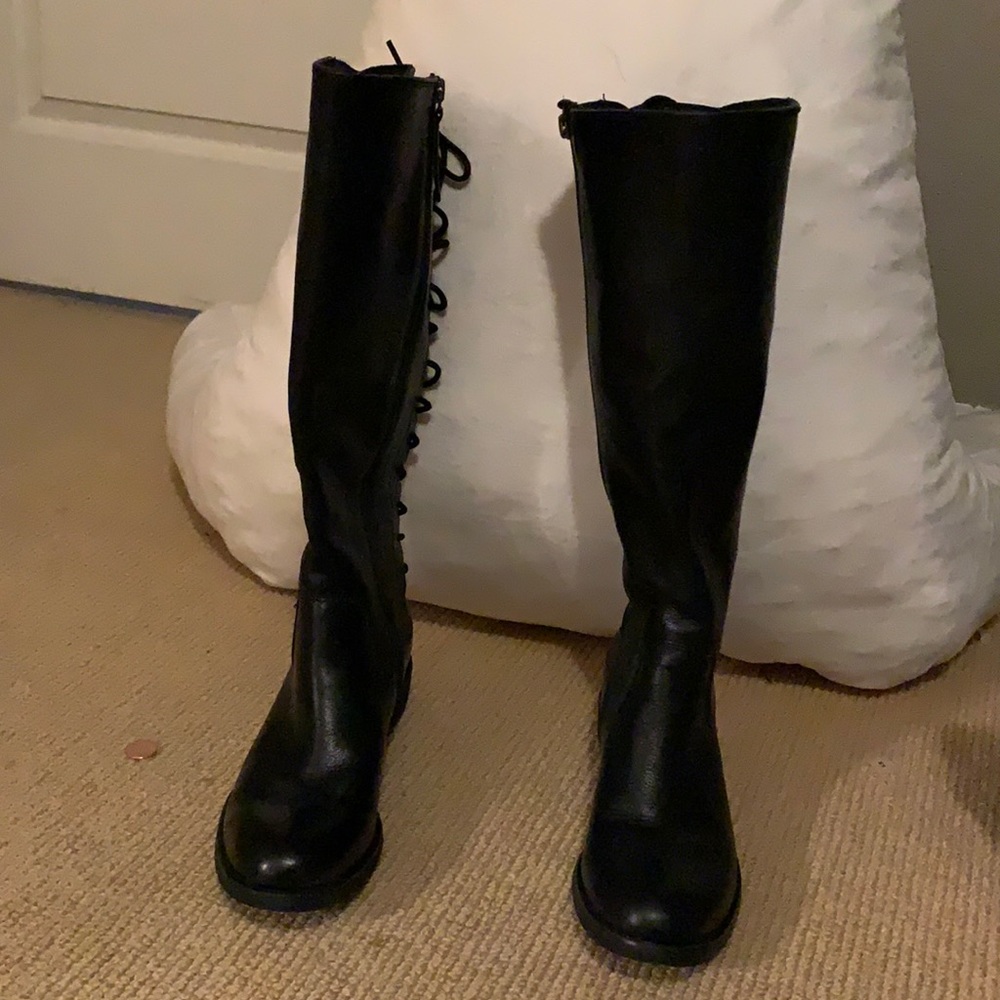 Sofft black leather lace-up boots
